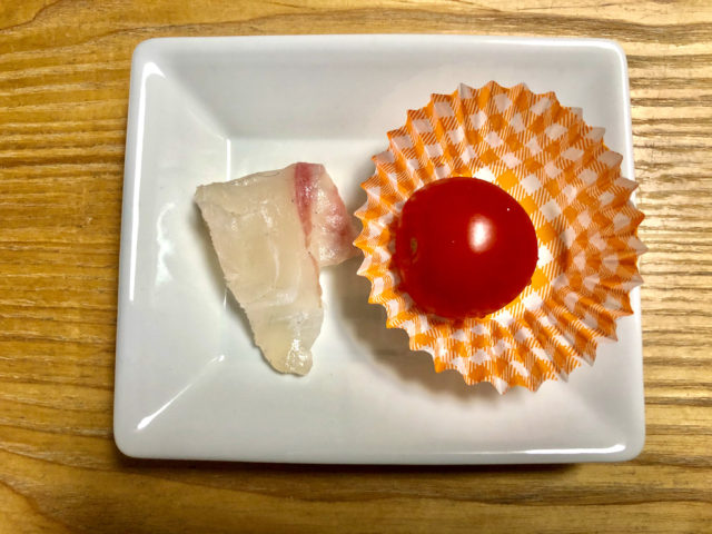 カミカミ期に お刺身を使った 白身魚とトマトのチーズパン粉焼き 離乳食レシピ にじいろランド Note園