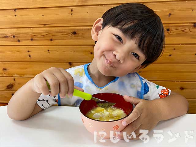 粉末スープで簡単「夏野菜とお豆腐のコーンスープ煮」｜取り分けレシピ｜幼児食・離乳食後期（パクパク期・カミカミ期）