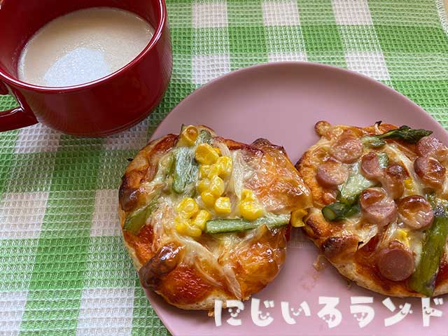 簡単に作れる「ホットケーキミックスピザ」｜大人・幼児食【給食メニュー】